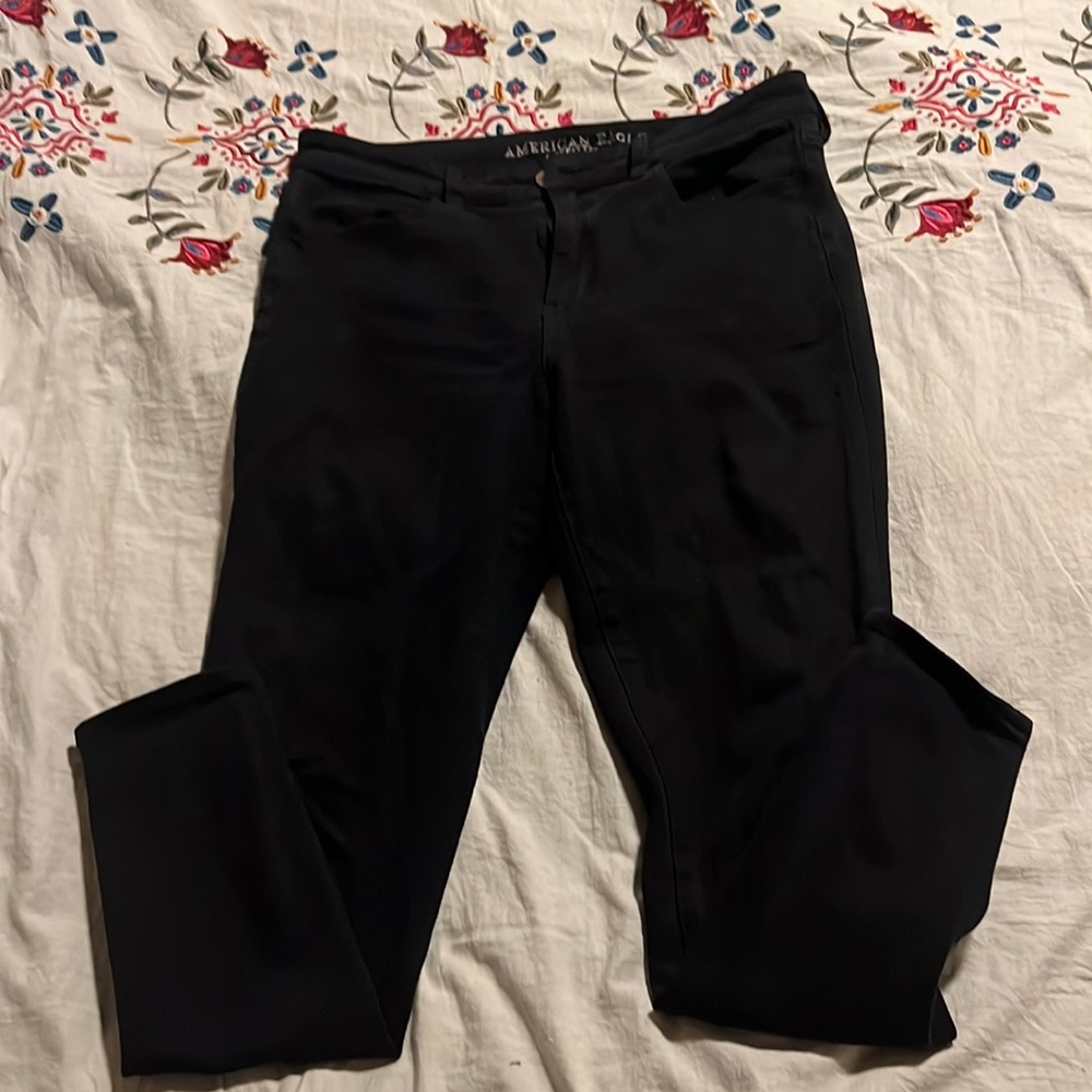 AE high rise jegging. Washed black. EUC. Size 8. No distressing.